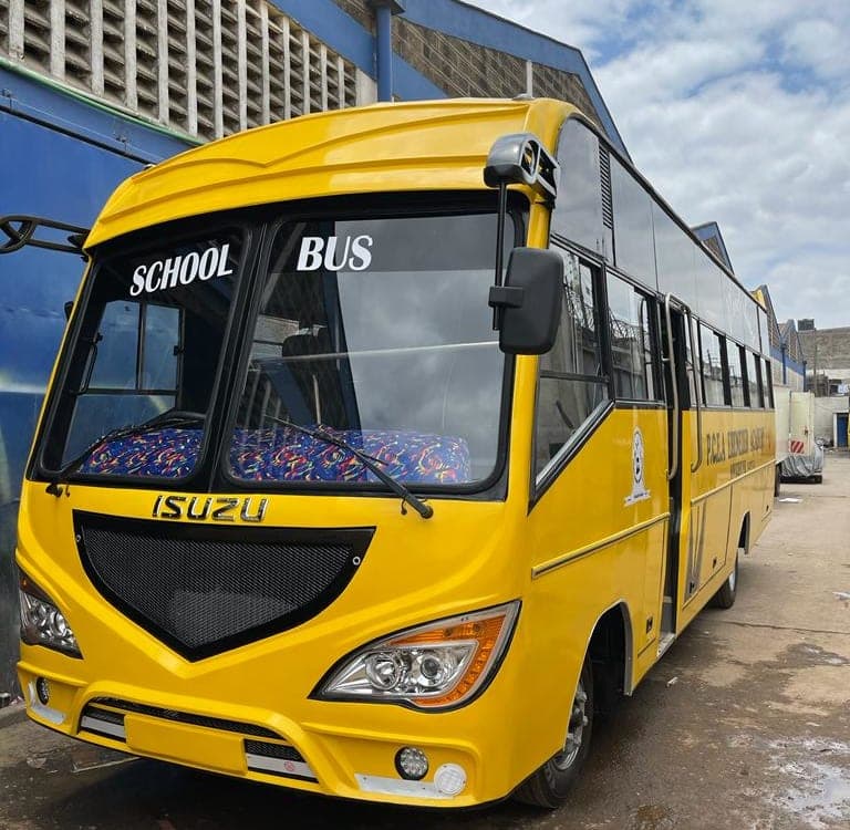 Isuzu FRR90 Bus (50-seater) gallery 9