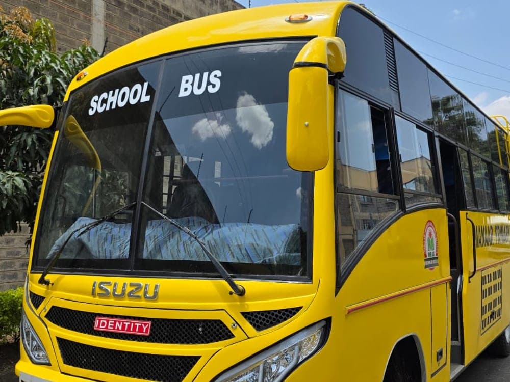 Isuzu FRR90 Bus (50-seater) gallery 7