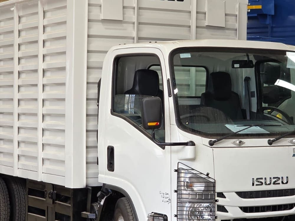 Isuzu NMR85H Truck - Light Duty (N-Series) gallery 5