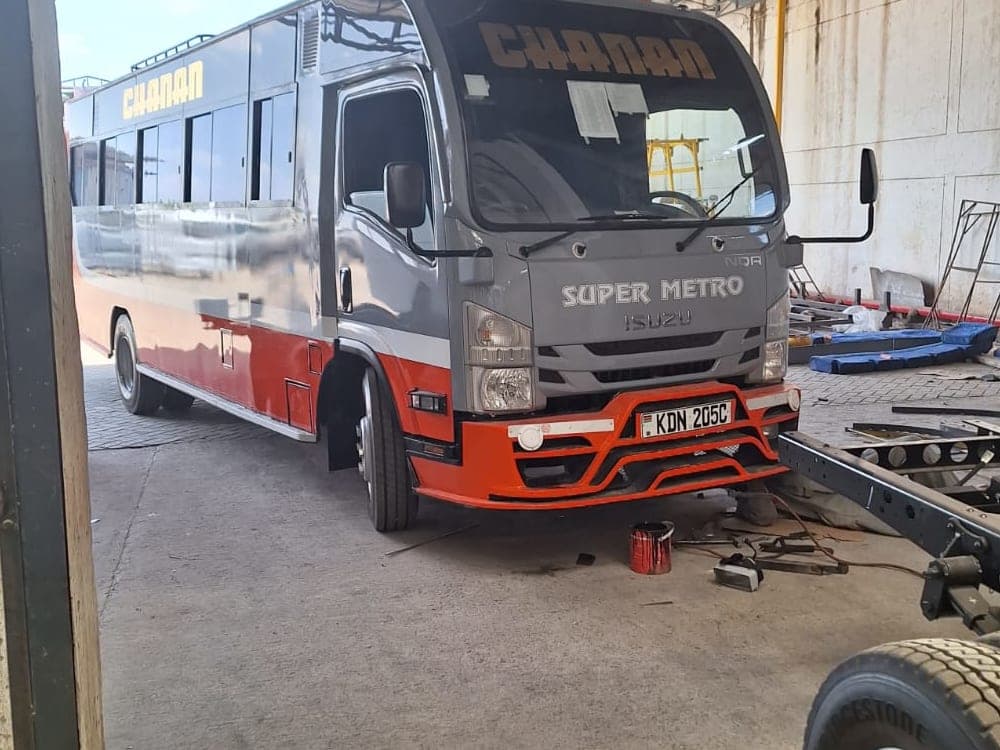 Isuzu NQR81M Bus (33-Seater) gallery 2