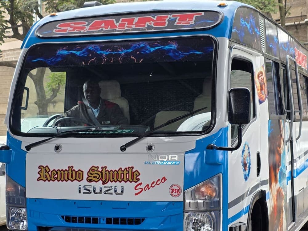 Isuzu NQR81M Bus (33-Seater) gallery 6