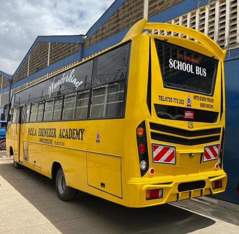 Isuzu FRR90 Bus (50-seater) gallery 10