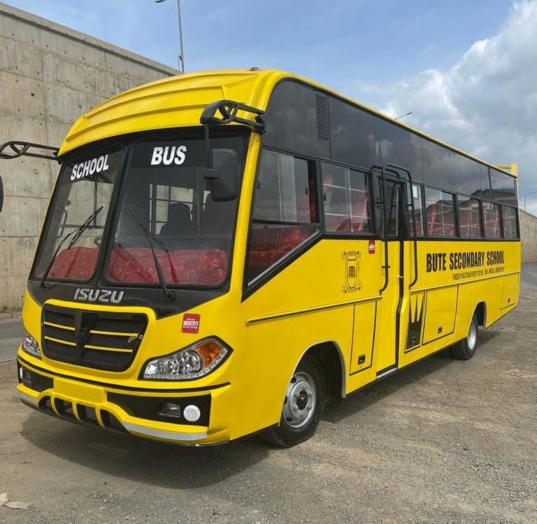 Isuzu FRR90 Bus (50-seater) gallery 11