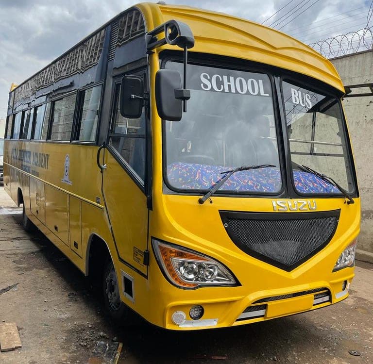 Isuzu FRR90 Bus (50-seater) gallery 8