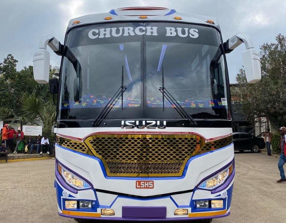 Isuzu FVR34S Bus (67-Seater) gallery 1