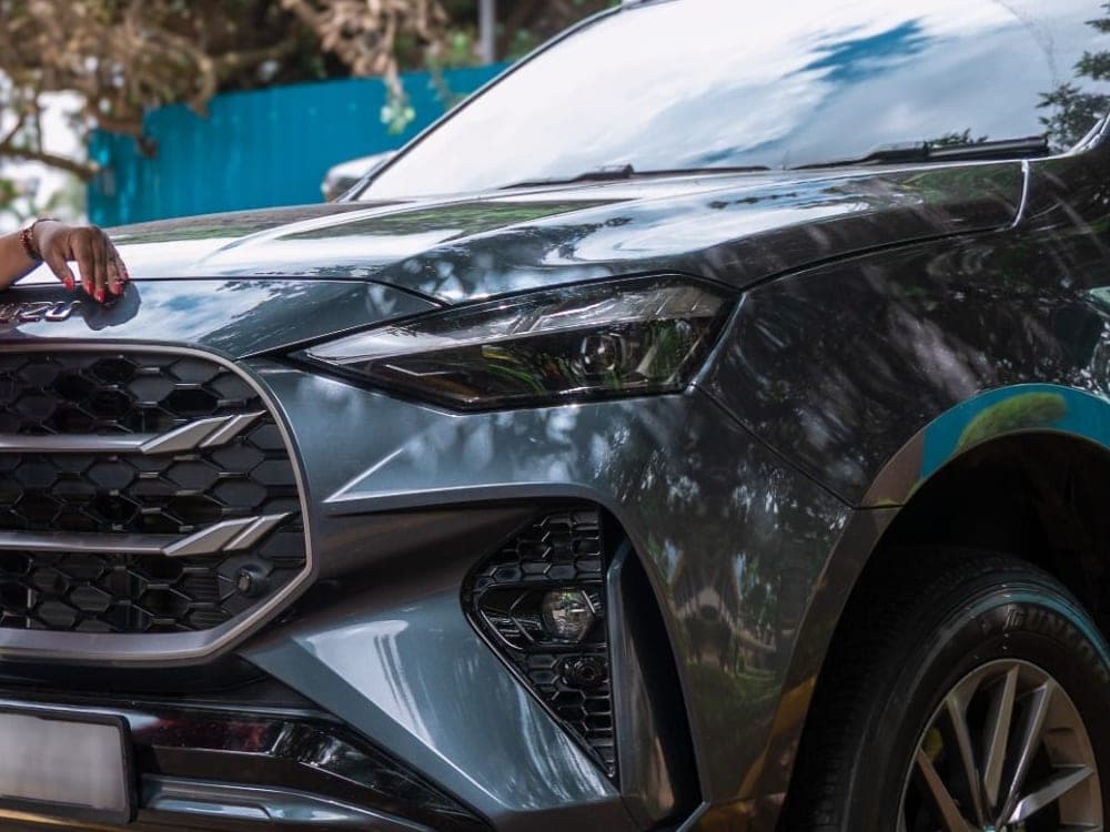 Isuzu mu-X LS-T gallery 1