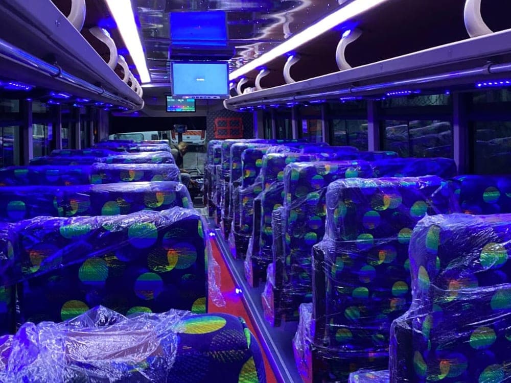 Isuzu FVR34S Bus (67-Seater) gallery 6