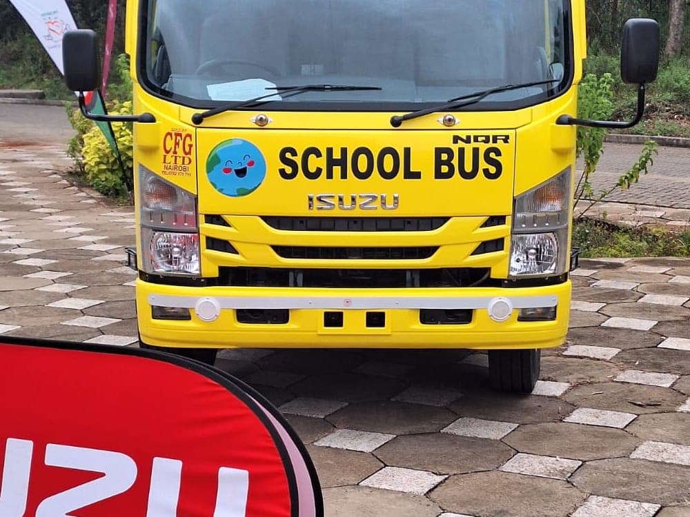 Isuzu NQR81M Bus (33-Seater) gallery 1