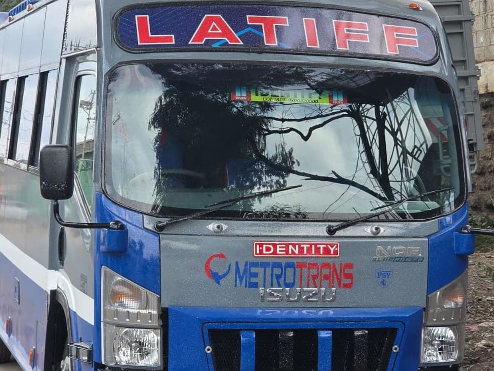 Isuzu NQR81M Bus (33-Seater) gallery 4