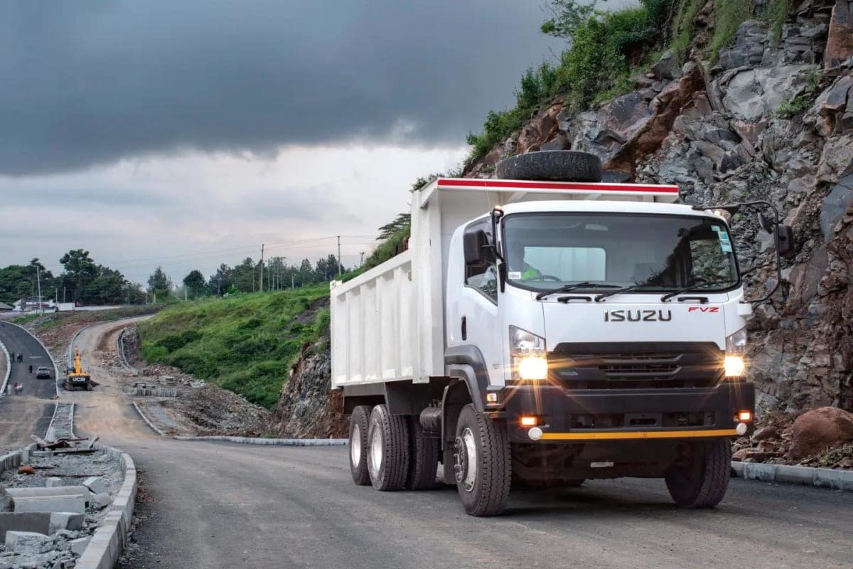 Isuzu FVZ34N Tipper Chassis - Medium Duty (F-Series) - View 1