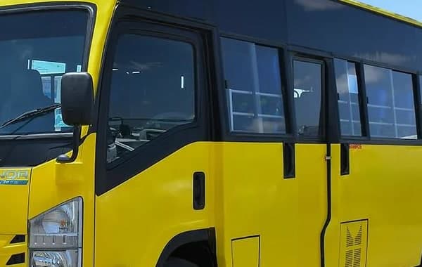 Isuzu NQR81M Bus (33-Seater)